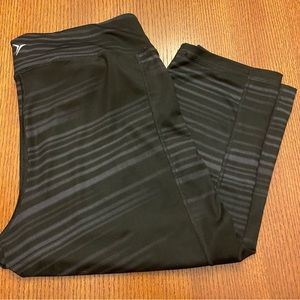 Old Navy Active Crop Legging